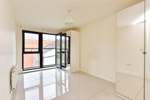2 bedroom apartment for sale, Croydon Road, Caterham, Surrey