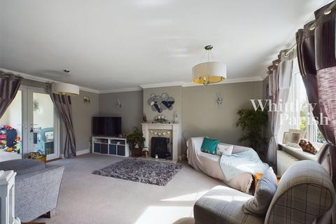 4 bedroom detached house for sale, Mill Close, Wortham