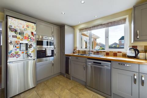 9 Buckingham Way, Towcester, NN12 6JY