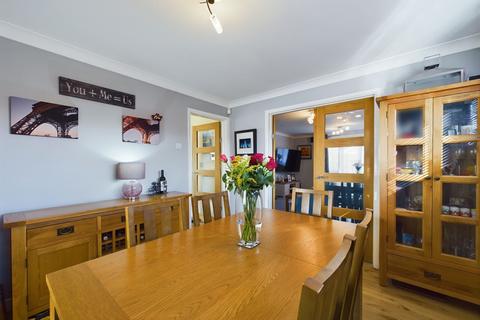9 Buckingham Way, Towcester, NN12 6JY