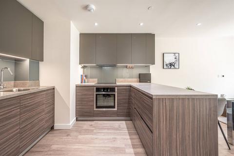 Studio to rent, Argent House, Beaufort Square, NW9