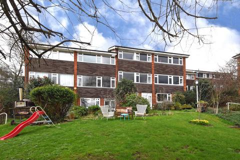 7 Grassmount, London, SE23 3UW