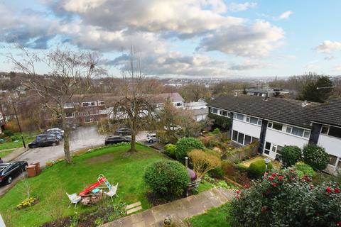 7 Grassmount, London, SE23 3UW