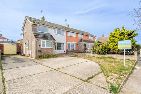 3 bedroom semi-detached house to rent - Highland Way, Lowestoft