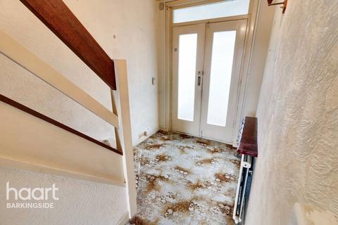 128 Craven Gardens, Ilford, IG6 1PS