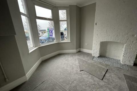 2 bedroom apartment for sale, Broad Street, Barry