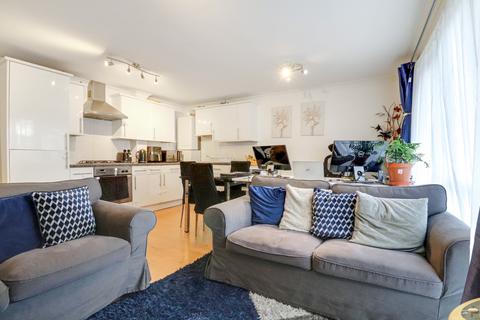 2 bedroom flat for sale, Flat 5 3 York Road, Woking