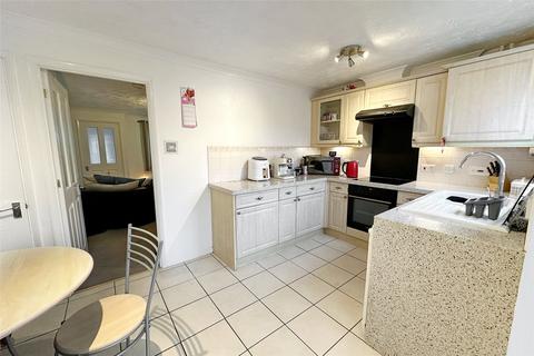 7 Camelia Close, Littlehampton, BN17 6UT