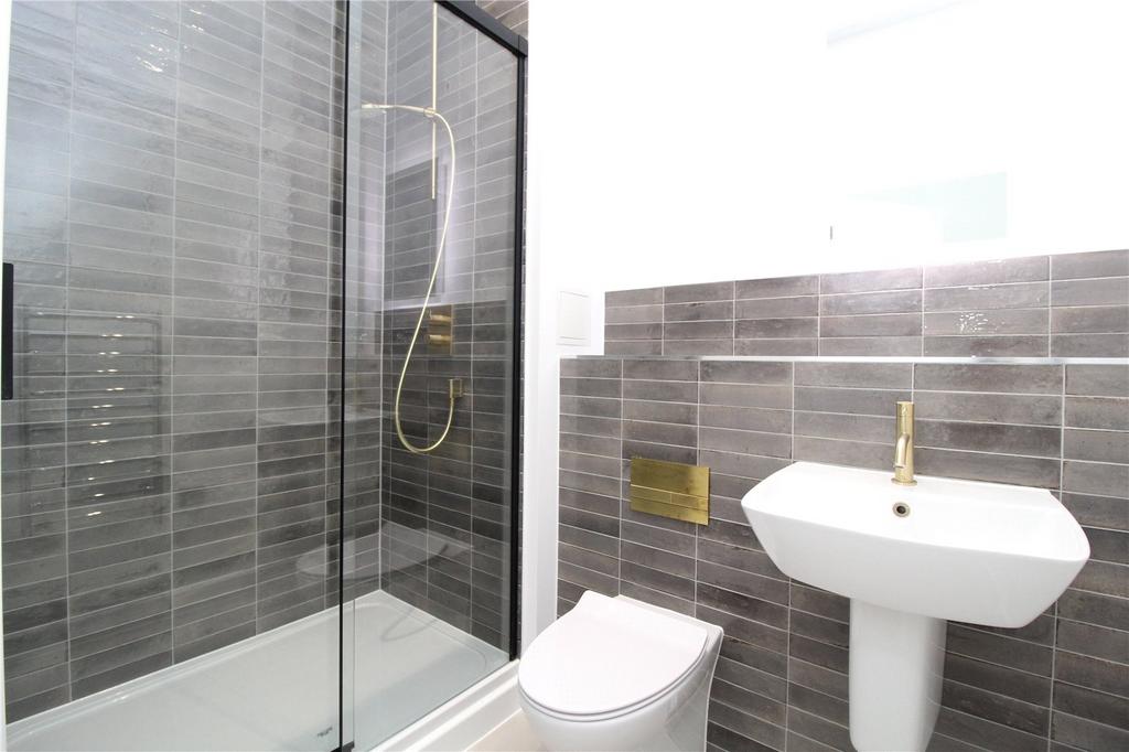 Bedroom Two En Suite