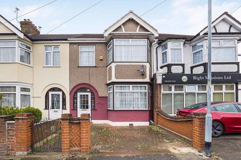 3 bedroom terraced house for sale, New Road, Ilford, Essex