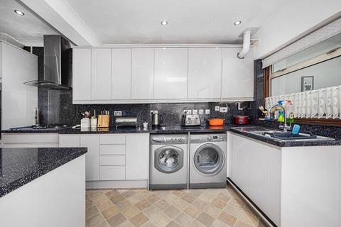 3 bedroom terraced house for sale, New Road, Ilford, Essex