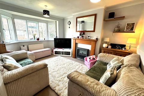 2 bedroom maisonette for sale, Dockwell Close, Bedfont