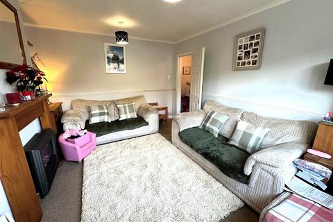 2 bedroom maisonette for sale, Dockwell Close, Bedfont