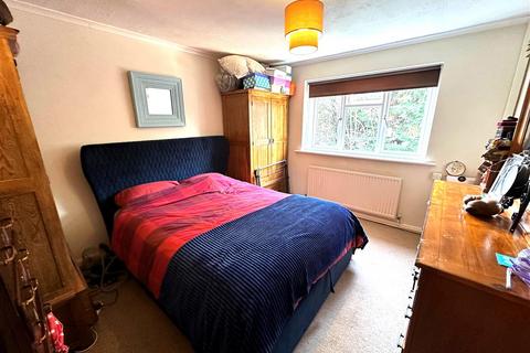 4 Dockwell Close, Feltham, TW14 0QA