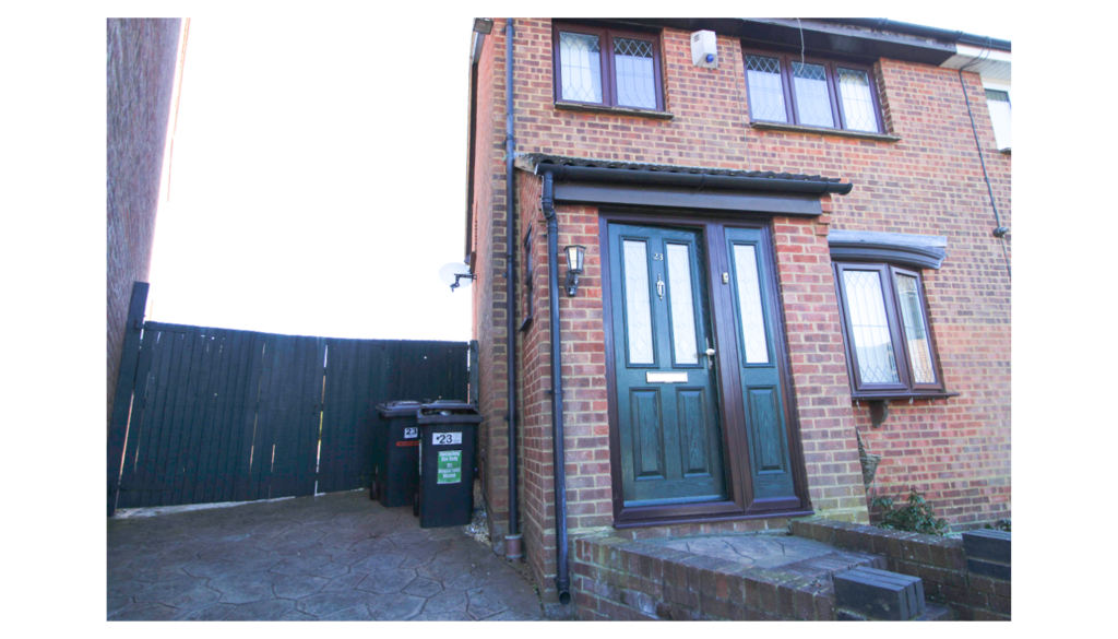 Leygreen Close Luton Lu2 0sq 3 Bed Semi Detached House £1 550 Pcm £