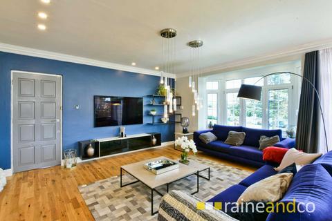 undefined, St Albans Road, Codicote