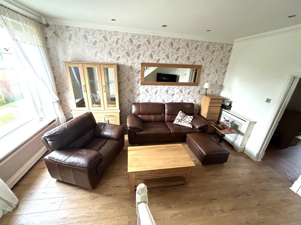 Raploch Road, Larkhall ML9 2 bed terraced house for sale £80,000