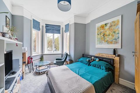 3 bedroom flat for sale, Priory Road, South Hampstead