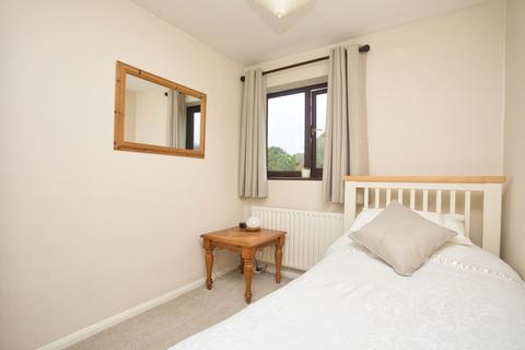 10 Upton Close, Folkestone, CT19 5UG