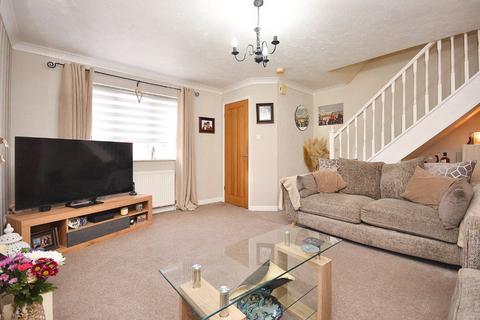 3 bedroom semi-detached house for sale - Briary Close, Agbrigg, Wakefield, West Yorkshire