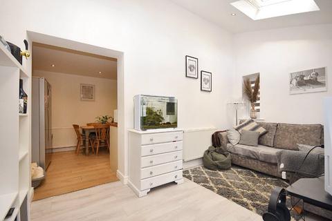 21 Briary Close, Wakefield, WF1 5TS