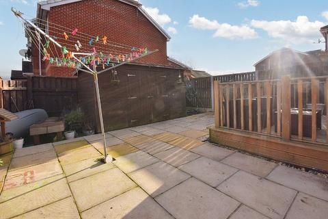 21 Briary Close, Wakefield, WF1 5TS