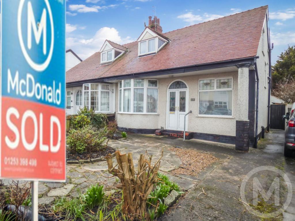 Willoughby Avenue, ThorntonCleveleys 3 bed semidetached bungalow for