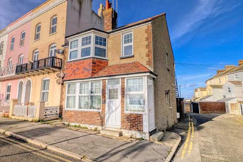 2 bedroom apartment for sale, Walton on the Naze CO14