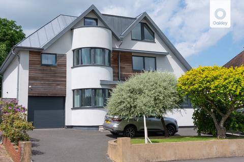 5 bedroom detached house for sale, Winfield Avenue, Brighton