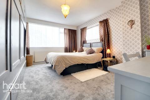 85 Ashurst Avenue, Southend-on-sea, SS2 4TE