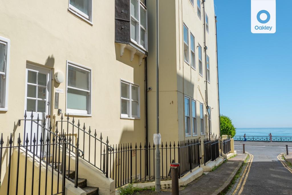 Chain Pier House, Marine Parade... 1 bed flat for sale £240,000