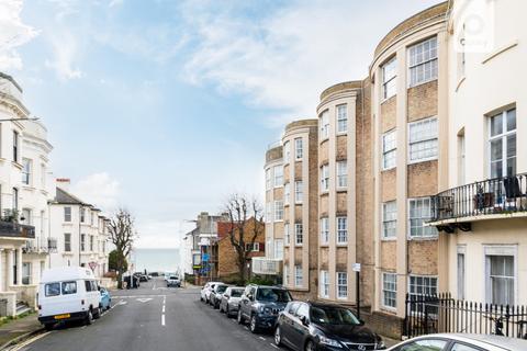 2 bedroom flat for sale, Chichester Close, Chichester Place, Brighton