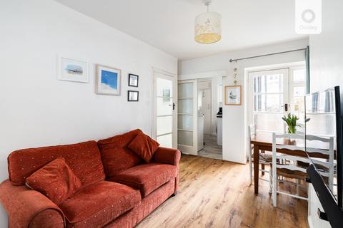 2 bedroom flat for sale, Chichester Close, Chichester Place, Brighton