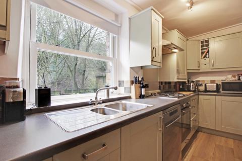 9 Goit Side, Luddendenfoot, Halifax, HX2 6SY