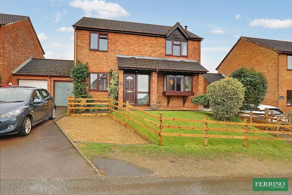 Larksfield Road, Harrow Hill, Drybrook, Gloucestershire. GL17 9JP 4 bed