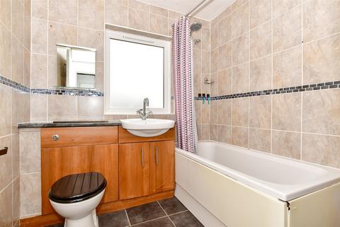 34 Suffolk Road, Gravesend, DA12 2SN
