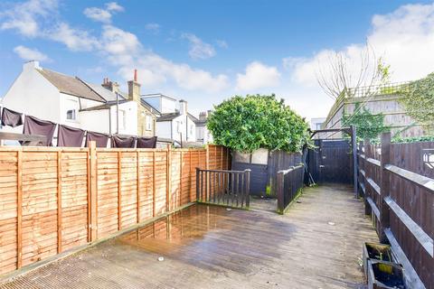 34 Suffolk Road, Gravesend, DA12 2SN