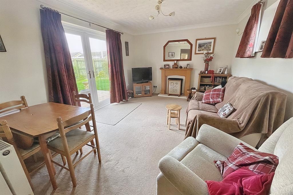 Fordingbridge 3 bed detached bungalow for sale £380,000