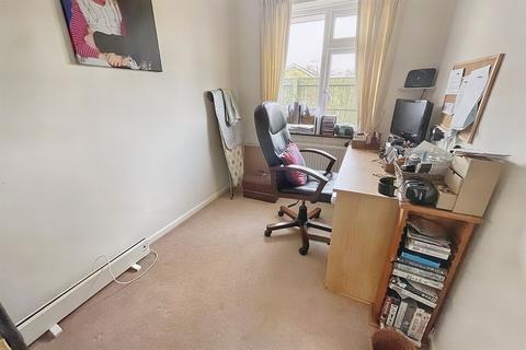 1 Burnham Road, Fordingbridge, SP6 1HD