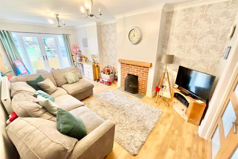 3 bedroom semi-detached house for sale - Stone Road, Stoke-On-Trent, ST4