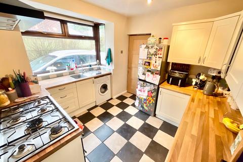 3 bedroom semi-detached house for sale, Stone Road, Trentham