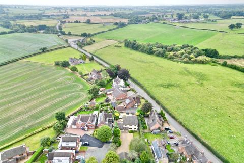 4 bedroom detached house for sale, Chetwode Close, Knighton, TF9