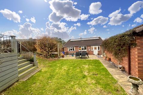 3 bedroom detached bungalow for sale, Stone Road, Trentham