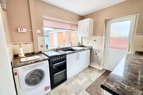 2 bedroom detached bungalow for sale - Spring Gardens, Stone, ST15
