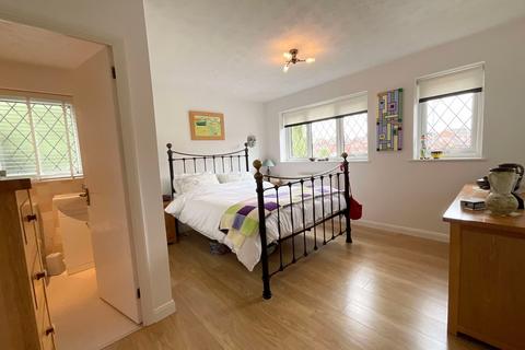 23 Wellbury Close, Stoke-on-trent, ST4 8YU
