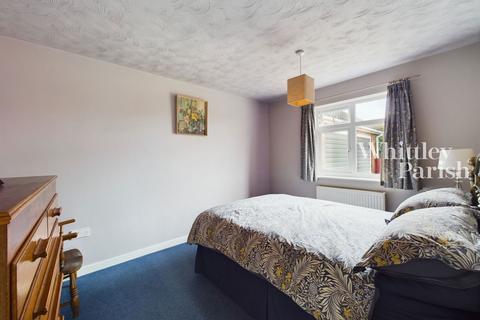 James Bonds Road, Tivetshall St Mary, Norwich, NR15 2BX