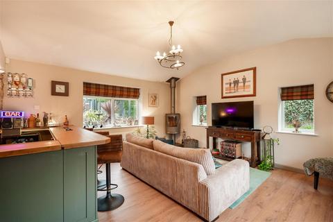 9 Croft End, Wetherby, LS22 6XA