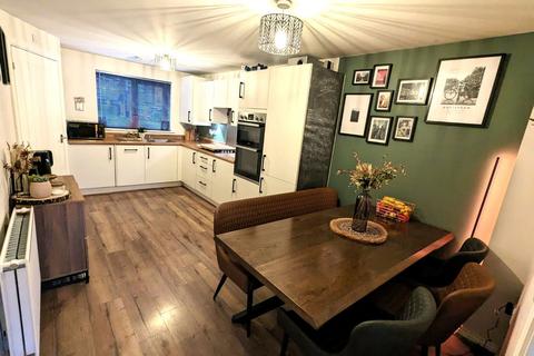 24 Bentham Way, Eccleshall, Stafford, ST21 6BN