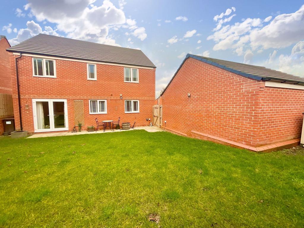 Millington Lane, Stone, ST15 5 bed detached house for sale £434,950