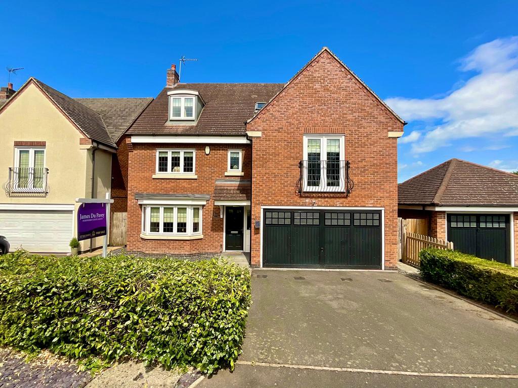Oakbrook Close, Stafford, ST16 6 bed detached house for sale £625,000